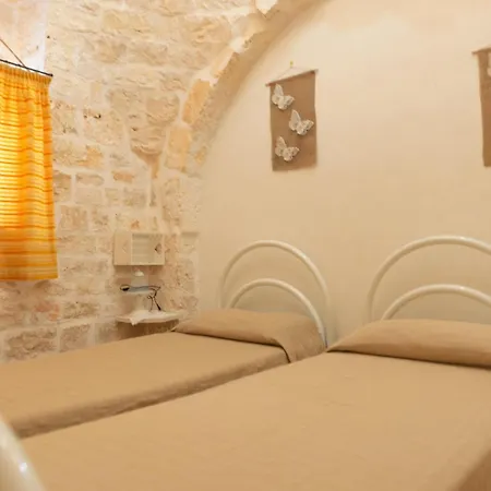 別荘 Trullo Sorgente オストゥーニ