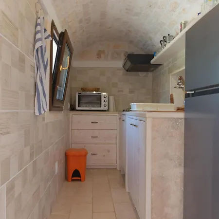 Trullo Sorgente * Ostuni